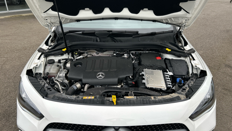 Mercedes-Benz GLA 200d AMG Line Executive 5dr Auto Diesel Hatchback